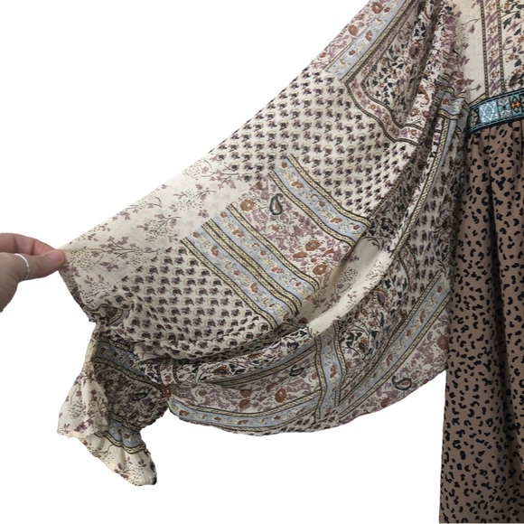 Entro Animal & Floral Print Blouse with Balloon Poet Sleeves, Smocked Wrist, S - Picture 6 of 7